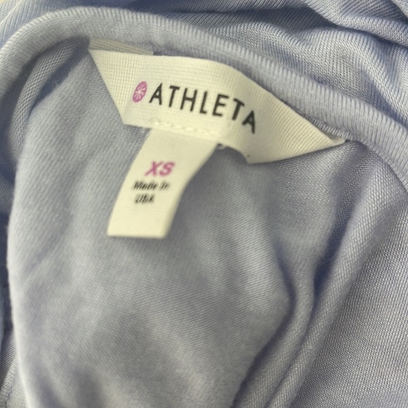 Light purple twisted back Athleta Top XS - Picture 10 of 10